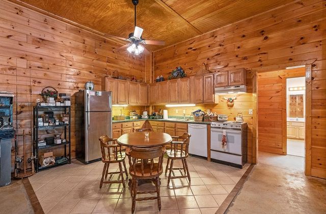 2221 County Road 6, Wedowee, AL 36278