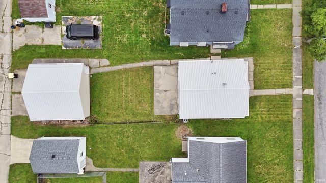 2710 CHARLOTTE Avenue, Fort Wayne, IN 46805