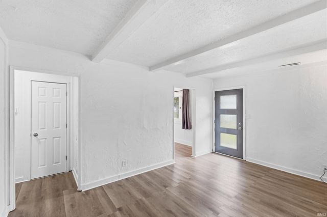 2710 CHARLOTTE Avenue, Fort Wayne, IN 46805