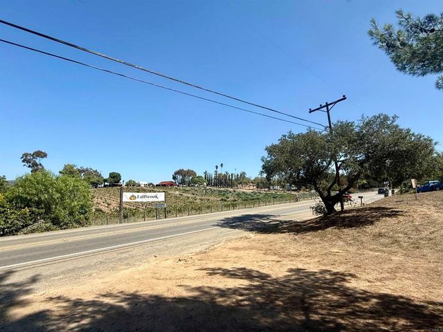 1851 E Mission Road, Fallbrook, CA 92028