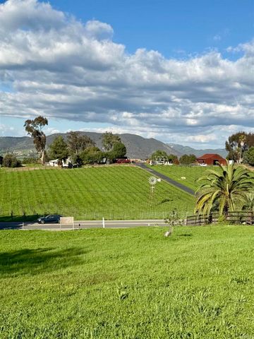 1851 E Mission Road, Fallbrook, CA 92028