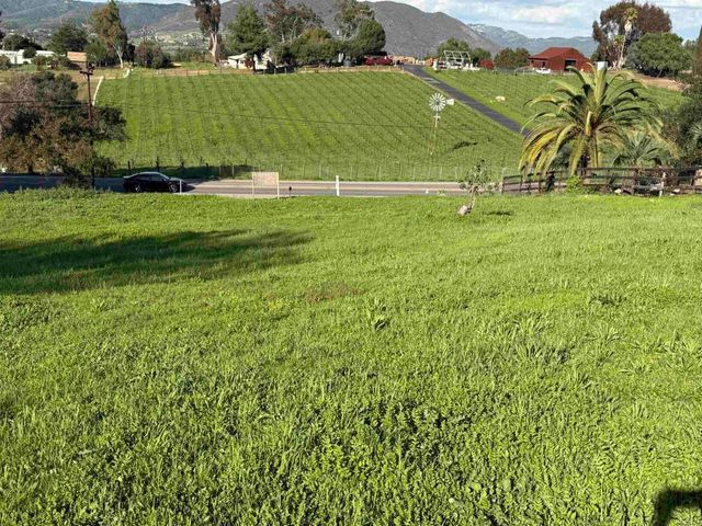 1851 E Mission Road, Fallbrook, CA 92028