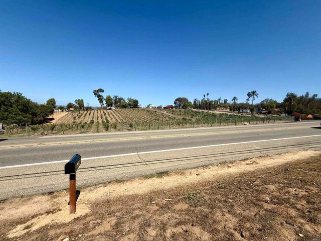 1851 E Mission Road, Fallbrook, CA 92028