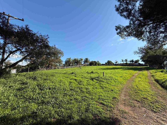 1851 E Mission Road, Fallbrook, CA 92028