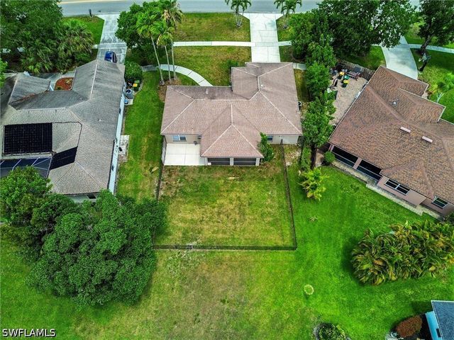3200 Orange Grove TRL, Naples, FL 34120