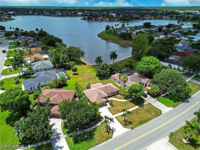 3200 Orange Grove TRL, Naples, FL 34120