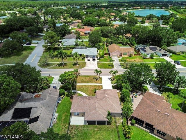 3200 Orange Grove TRL, Naples, FL 34120