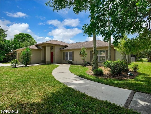 3200 Orange Grove TRL, Naples, FL 34120