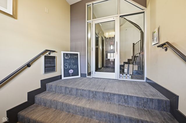 825 N Delaware Street 1A, Indianapolis, IN 46204