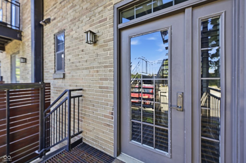 825 N Delaware Street 1A, Indianapolis, IN 46204