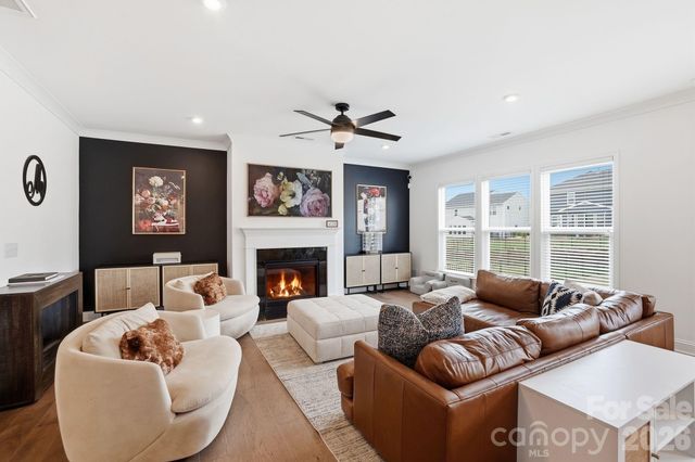 11016 Larkslea Lane, Charlotte, NC 28278