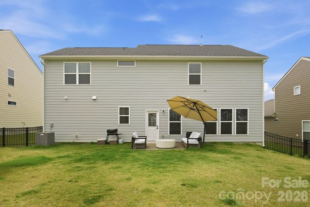 11016 Larkslea Lane, Charlotte, NC 28278