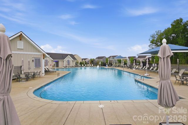 11016 Larkslea Lane, Charlotte, NC 28278