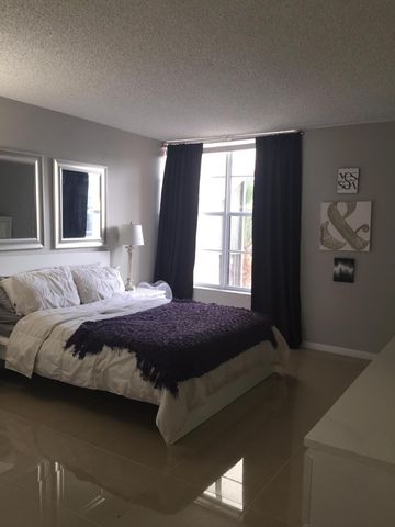 10 Royal Palm Way 2030, Boca Raton, FL 33432