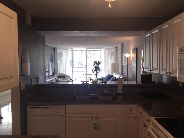 10 Royal Palm Way 2030, Boca Raton, FL 33432