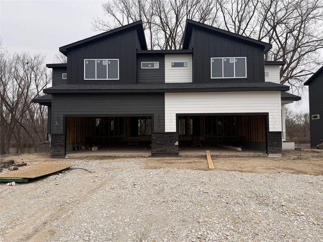519 S 4th Street, Adel, IA 50003