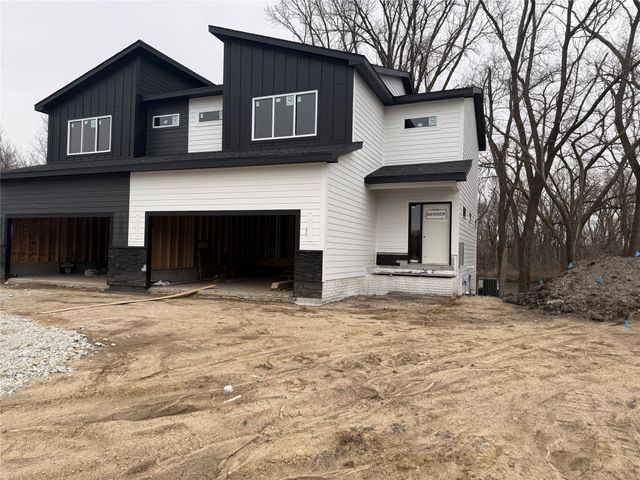 519 S 4th Street, Adel, IA 50003