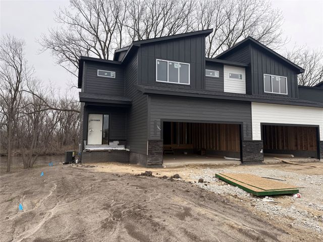 519 S 4th Street, Adel, IA 50003