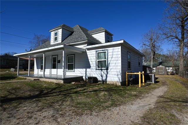 602 E Church Avenue, Berryville, AR 72616