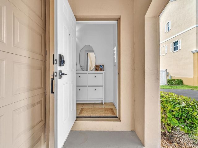 2329 Vintage Drive 2329, Lighthouse Point, FL 33064