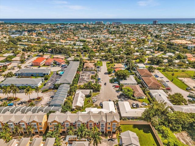 2329 Vintage Drive 2329, Lighthouse Point, FL 33064