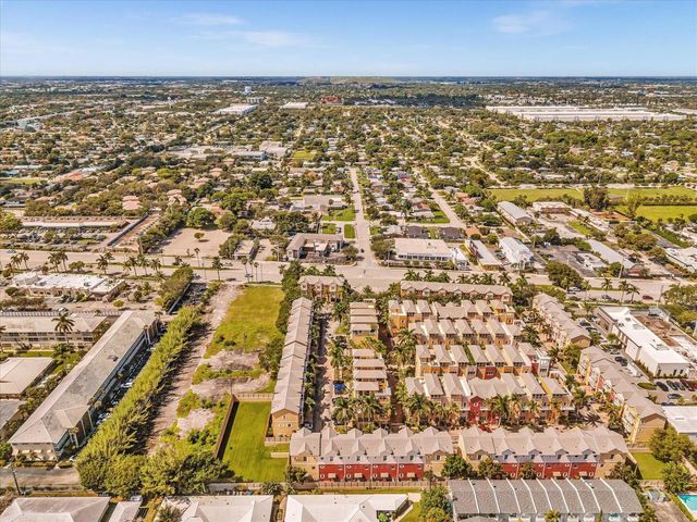 2329 Vintage Drive 2329, Lighthouse Point, FL 33064