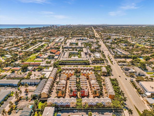 2329 Vintage Drive 2329, Lighthouse Point, FL 33064