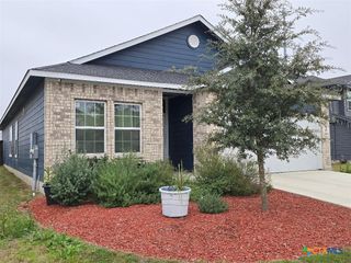 209 Drew Circle, Seguin, TX 78155