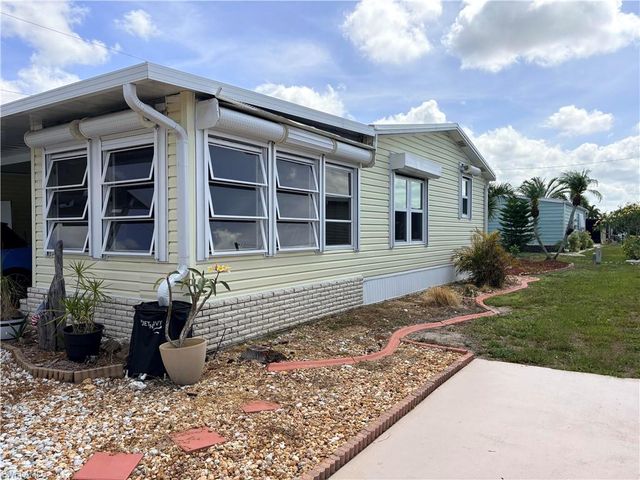 3134 Linwood DR, North Fort Myers, FL 33917