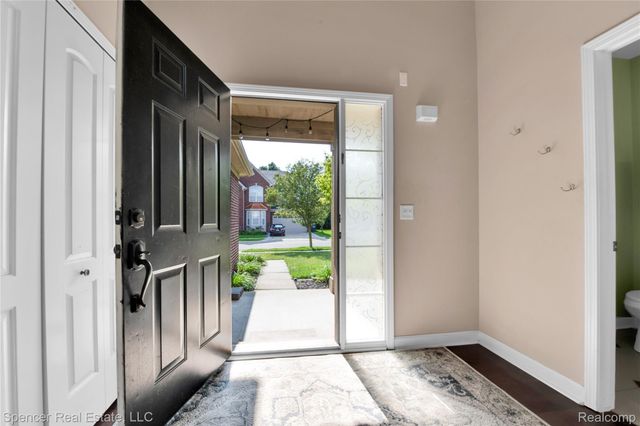 6125 Cheshire Park Drive, Independence Charter Township, MI 48346