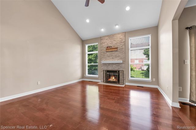 6125 Cheshire Park Drive, Independence Charter Township, MI 48346