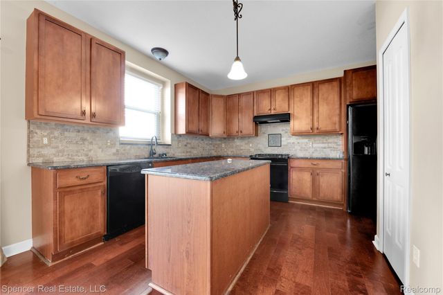 6125 Cheshire Park Drive, Independence Charter Township, MI 48346