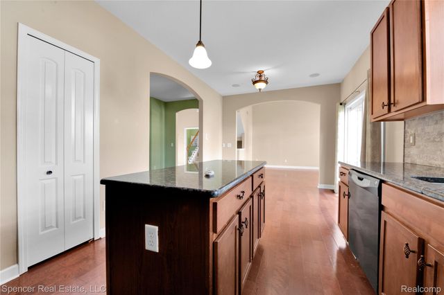 6125 Cheshire Park Drive, Independence Charter Township, MI 48346