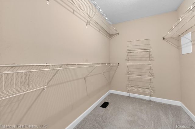 6125 Cheshire Park Drive, Independence Charter Township, MI 48346