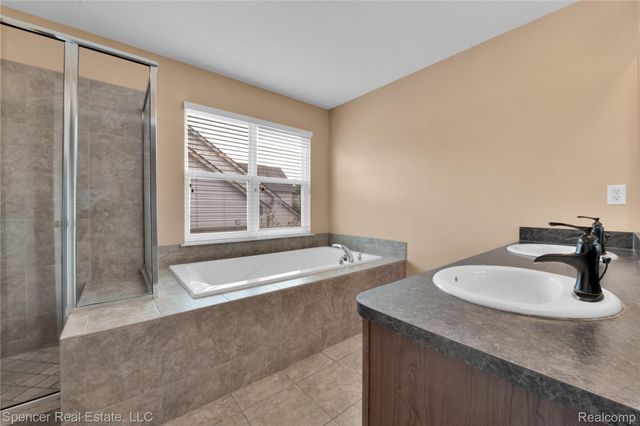 6125 Cheshire Park Drive, Independence Charter Township, MI 48346