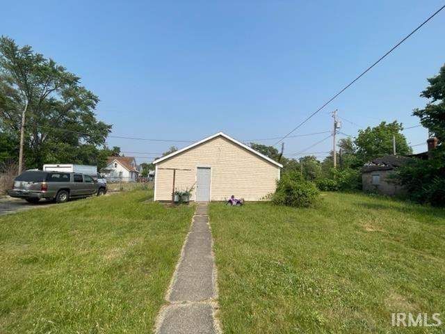 322 Studebaker Street, South Bend, IN 46628