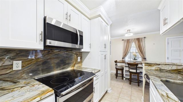 5306 SANTA ROSA COURT 143, Tampa, FL 33609