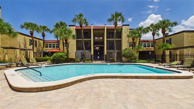 5306 SANTA ROSA COURT 143, Tampa, FL 33609