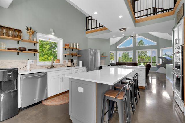 232 Covenant Ln, Mcminnville, TN 37110