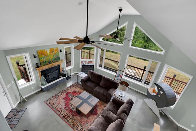 232 Covenant Ln, Mcminnville, TN 37110