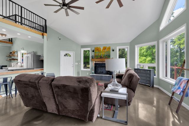 232 Covenant Ln, Mcminnville, TN 37110
