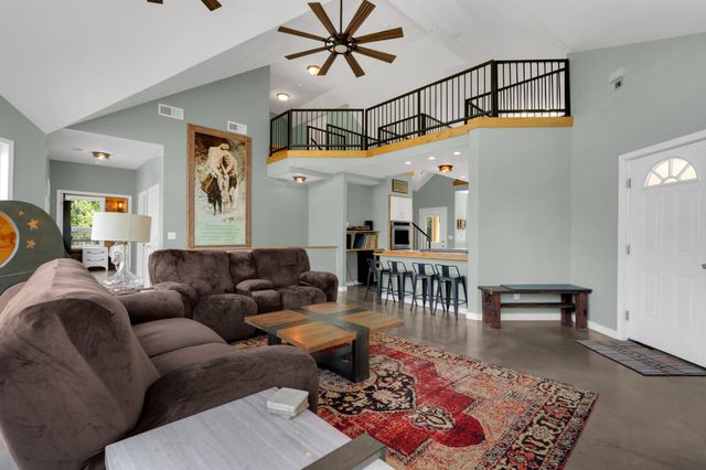 232 Covenant Ln, Mcminnville, TN 37110