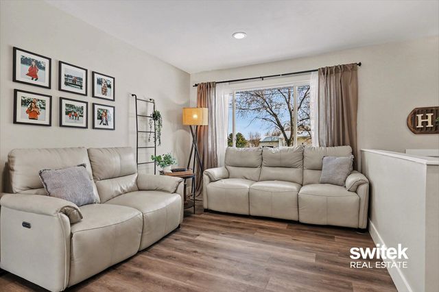 220 Stadium Drive, Middleville Vlg, MI 49333