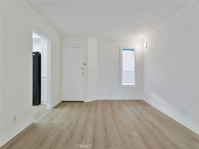 7800 Topanga Blvd. 216, Canoga Park, CA 91304