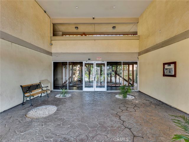 7800 Topanga Blvd. 216, Canoga Park, CA 91304