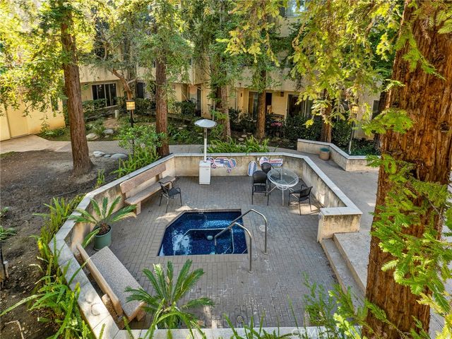 7800 Topanga Blvd. 216, Canoga Park, CA 91304