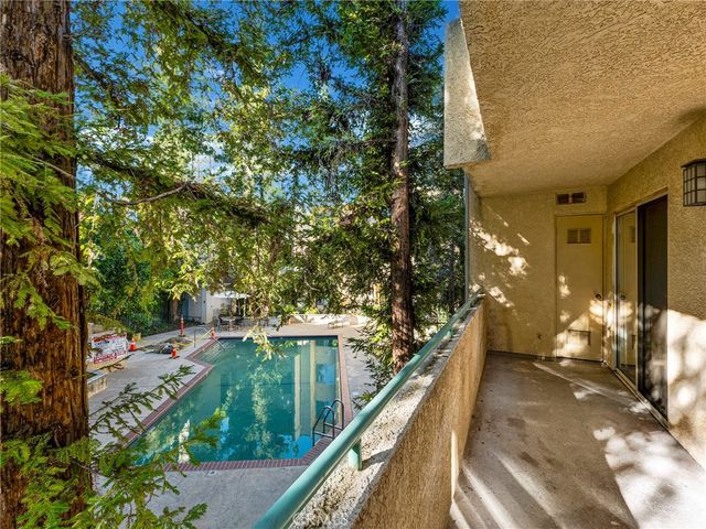 7800 Topanga Blvd. 216, Canoga Park, CA 91304