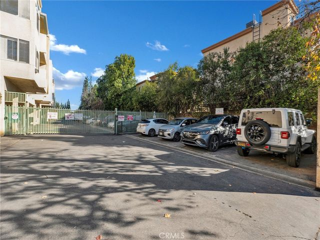 7800 Topanga Blvd. 216, Canoga Park, CA 91304