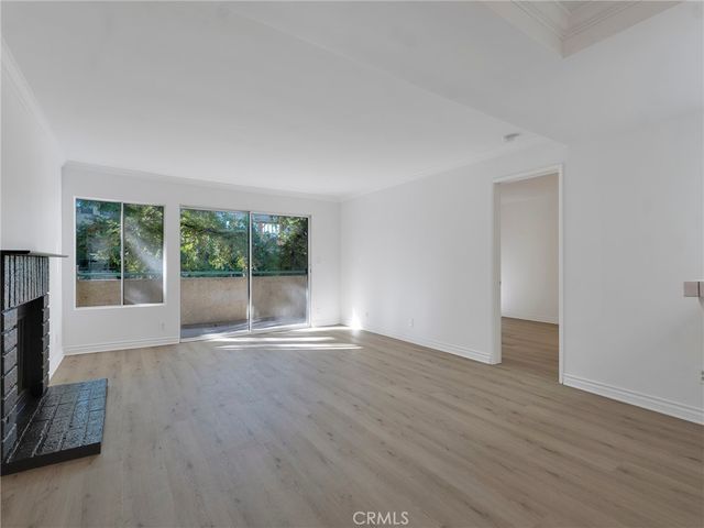 7800 Topanga Blvd. 216, Canoga Park, CA 91304