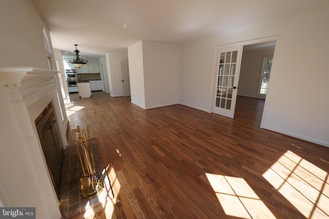 6195 RIVER FOREST DR, Manassas, VA 20112